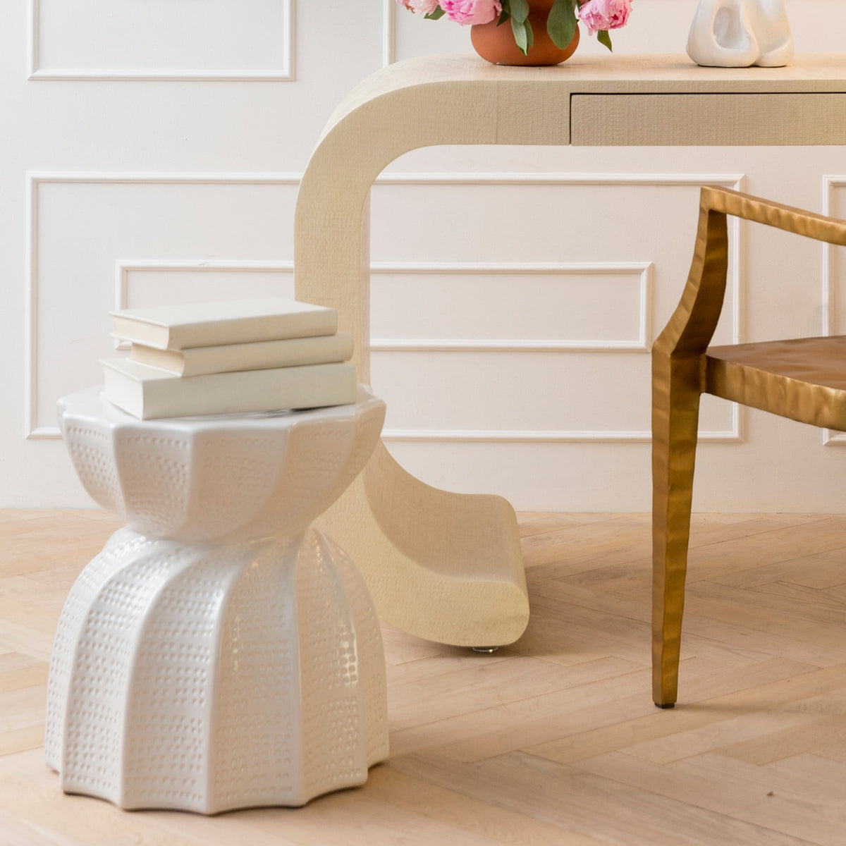 Bea Stool - Glossy White Ceramic